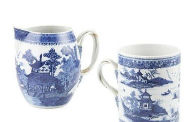 CHINESE EXPORT BLUE AND WHITE PORCELAIN JUG AND TANKARD
