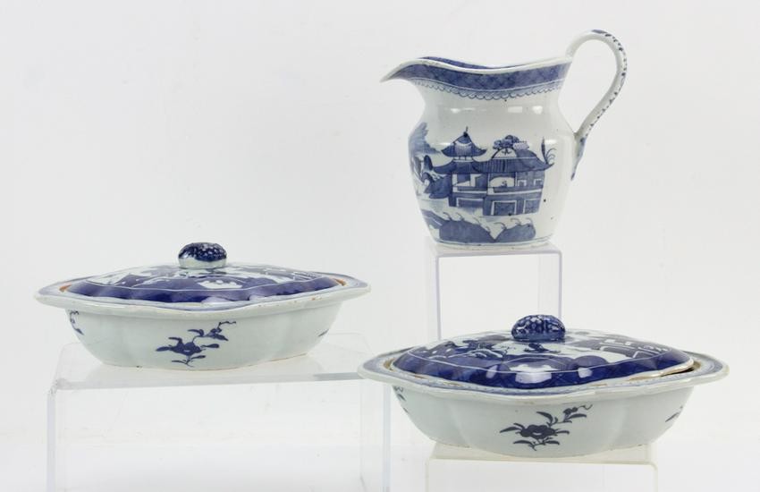 Chinese Canton Porcelain Pieces