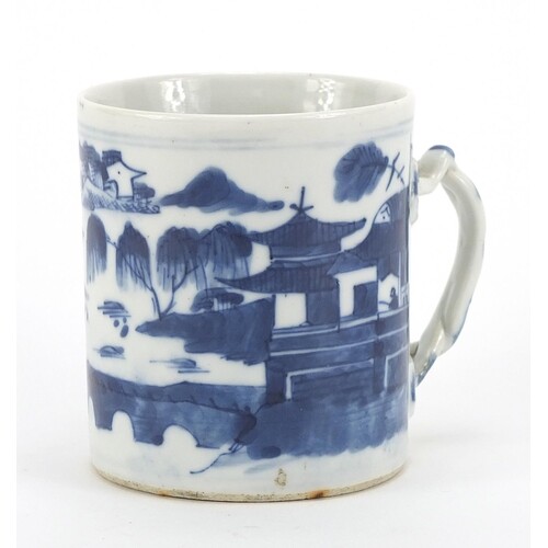 Chinese blue and white porcelain mug hand painted with figur...