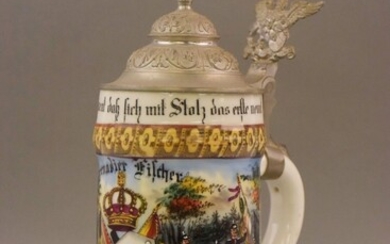 Chope de réserviste en porcelaine émaillée polychrome du 109ème Régiment de Karlsruhe, pour le grenardier...