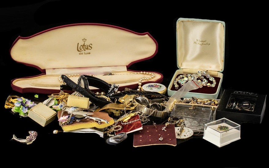 Collection of Vintage & Modern Costume Jewellery to include ...