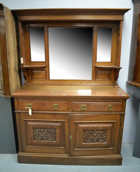 Early 20th C oak dresser.