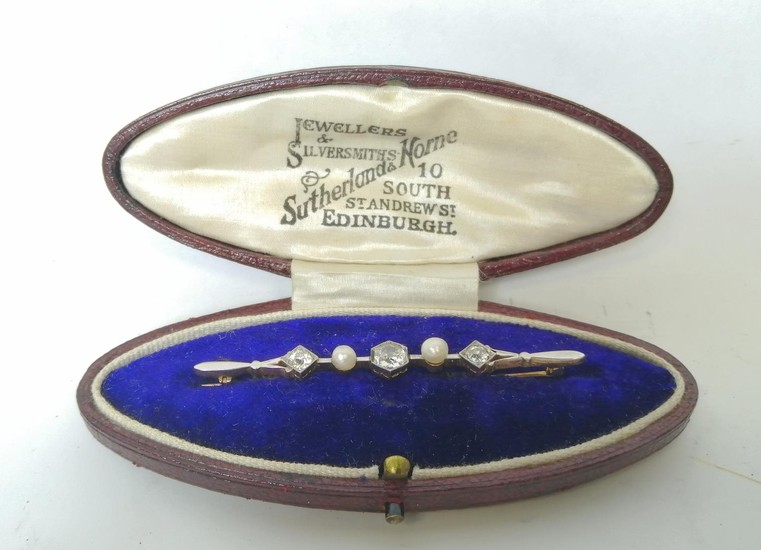 Edwardian bar brooch with two pearls and three diamonds in g...