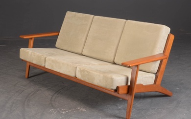 Hans J. Wegner. Three-person sofa, model GE290/3