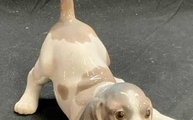 LLADRO 1070 Playful Puppy Beagle Figurine Spain