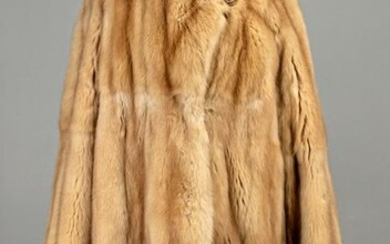 Ladies short coat made of sabl