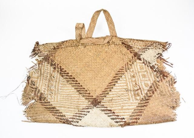 Murik Basket Bag, Handles and Three-Tone Design