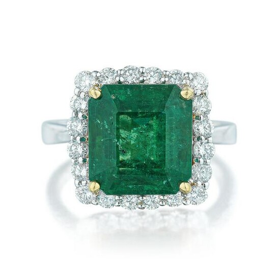 Orianne 5.94-Carat Emerald and Diamond Ring