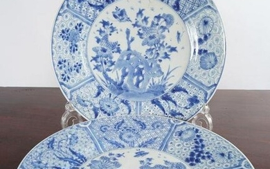 PAIR OF KANGXI BLUE AND WHITE PLATES