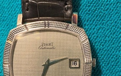 PIAGET. Watchband in 750°/°° white gold, guilloché case and dial,...