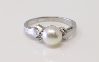 Pearl & Diamnd Ring 14Kt.