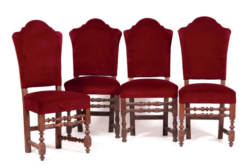 Four turned walnut armchairs, seat and back... - Lot 192 - Pierre Bergé & Associés