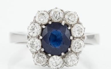Ring in 18K white gold with sapphire and brilliant-cut diamonds