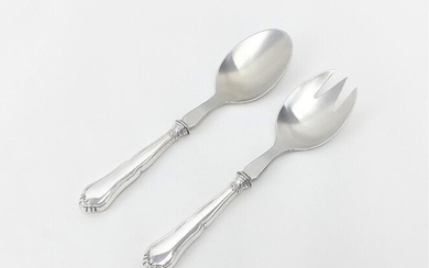 “Rita” salat set with silver handles. Horsens sølvvarefabrik. Weight app. 90 g. L. 17.8 cm. (2)