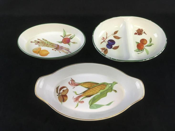 Set of Royal Worcester Fine Porcelain China Serving Set