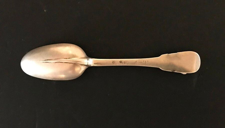 Single flat spoon with rat tail in silver 950 °/°°° Trav. du XVIIIe prob. les Sables d'Olonne, Weight: 80g
