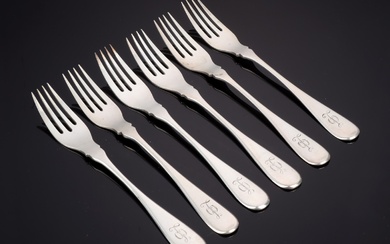 Six silver Russian fish forks (6)