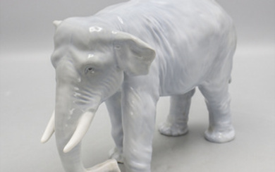 Tierfigur 'Asiatischer Elefant'' / A procelain animal figure of an...