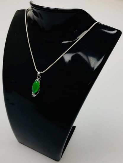 Unique 925 Silver Green Jade Pendant Paired With Sterling Silver 925 Necklace