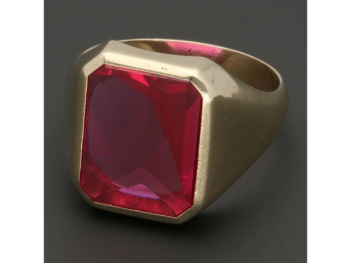 14 kt. Gold - Ring Ruby