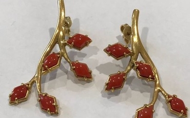 18 kt. Yellow gold - Earrings Coral