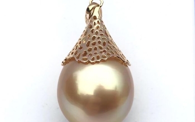 18 kt. Yellow gold - Pendant Golden South Sea Pearl - 16mm x 13.2mm