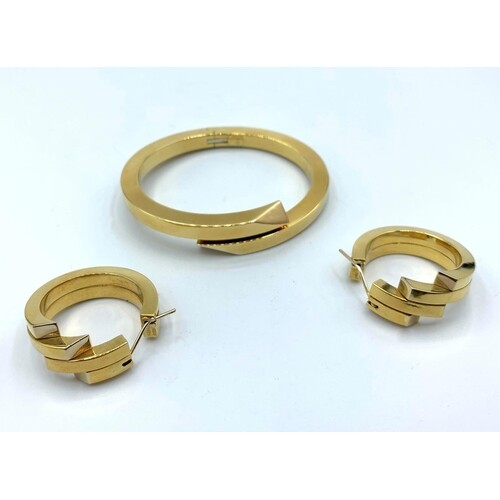 18ct Designer Bracelet And Earrings Set, weight 42g (4)