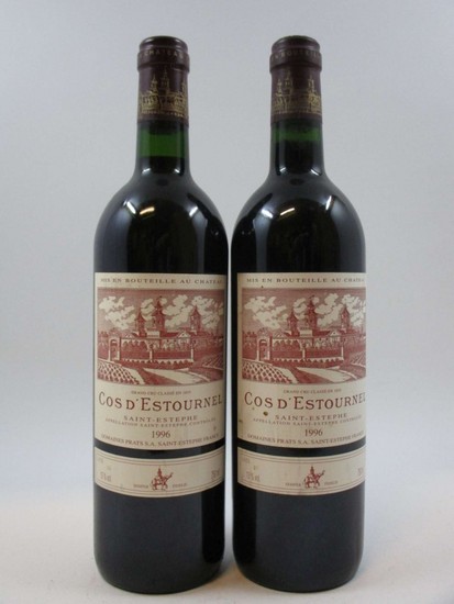2 bouteilles CHÂTEAU COS D'ESTOURNEL 1996 2è GC Saint Estèphe (étiquettes léger tachées)
