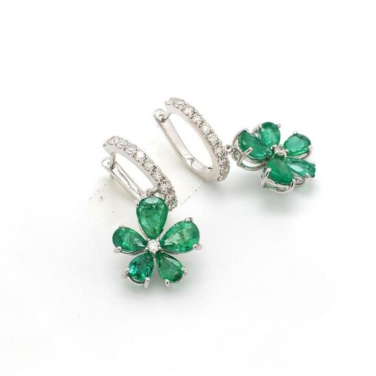 4.34 TCW SI/HI Diamond & Emerald Dangle Earrings 18kt