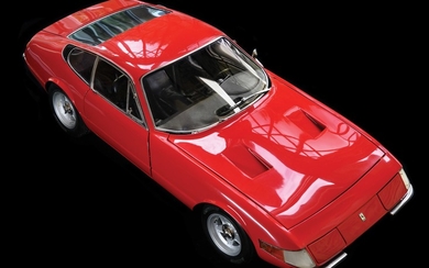 Ferrari 365 GTB/4 Daytona 1:8 Scale Model