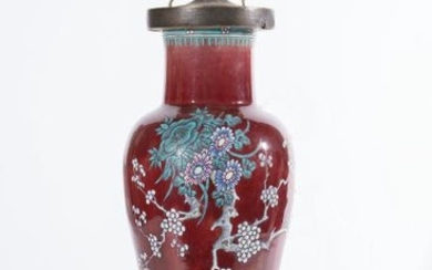 Arte Cinese A sang de boeuf pottery vase floral