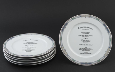 Six assiettes en porcelaine éditées pour le concou…
