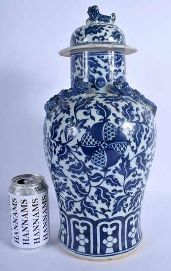 A 19TH CENTURY CHINESE BLUE AND WHITE VASE AND COVER