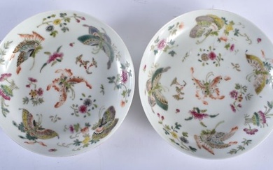 A PAIR OF CHINESE FAMILLE ROSE PORCELAIN BUTTERFLY DISHES Late Qing/Republic, bearing Qianlong marks