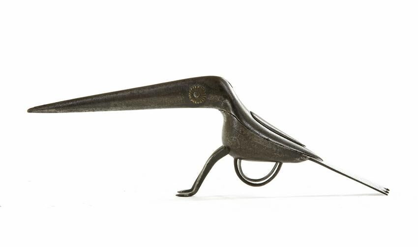 A STEEL SCISSORS IN THE FORM OF A BIRD, IRAN, 18TH