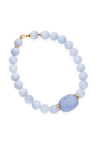 A chalcedony necklace