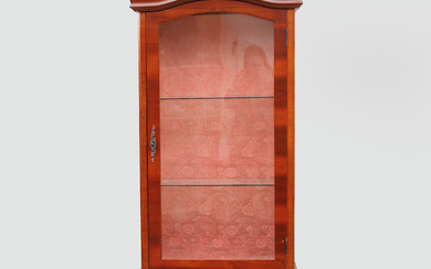 A late 20th century display cabinet.