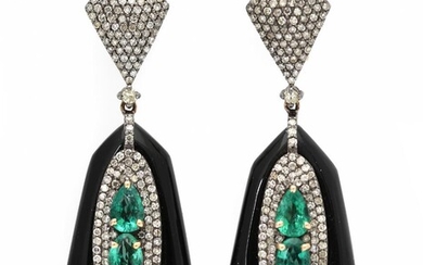 NOT SOLD. A pair of ear pendants each set with two emeralds, numerous diamonds and onyx, mounted in silver and 14k gold. L. app. 4.5 cm. (2) – Bruun Rasmussen Auctioneers of Fine Art