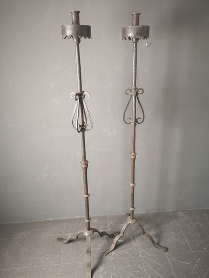 A pair of tall candelholders (2) - Iron (cast/wrought) - 18th/19th century