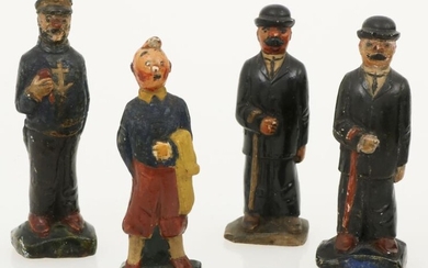 A set with (4) plaster figurines of Tintin, Johnson and Johnson and captain Haddock, cold painted, 20th century.