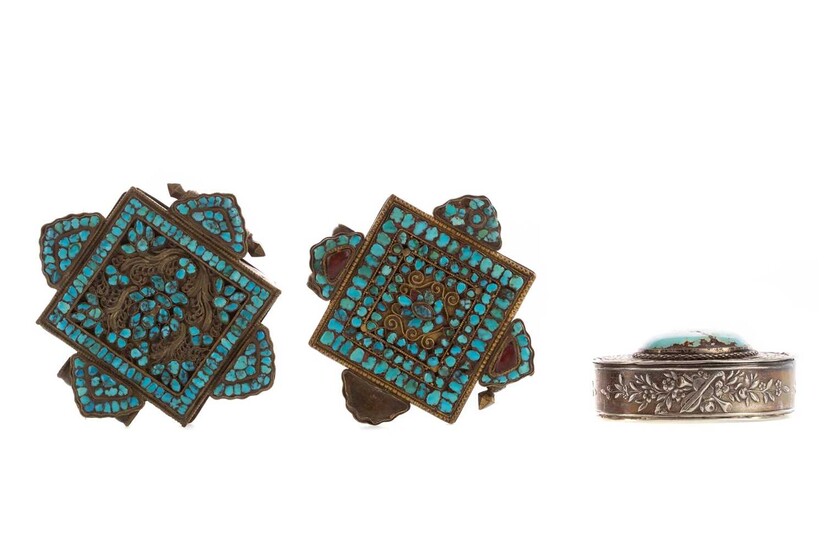 AN EARLY 20TH CENTURY SILVER AND TURQUOISE PILL BOX, ALONG WITH TWO OTHERS