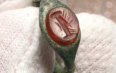 Ancient Roman Bronze Seal Ring with Carnelian Gemstone ''Clasped Hands'' Sign of Goddess Concordia Symbolizing Friendship