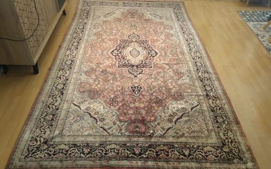 Angura - Carpet - 317 cm - 180 cm