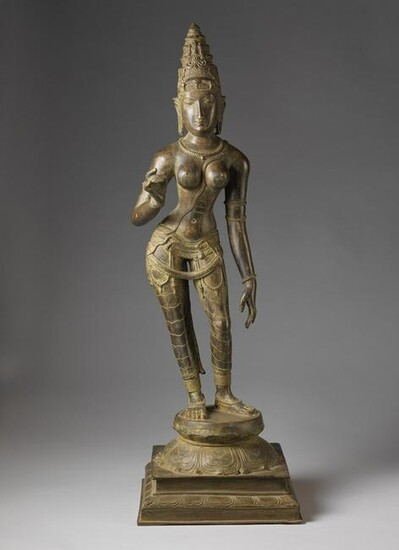 Arte Indiana A large Chola style bronze figure of