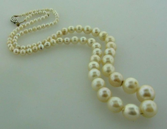 BEAUTIFUL PEARL NECKLACE STRAND 10K WHITE GOLD CLASP