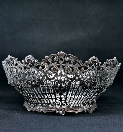 Basket, Extraordinary openwork basket - .800 silver - Germany - Late XIXth Century / Early 20th Century