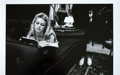 Brigitte Bardot tirage sur papier Baryta , format 40x50 cm signé a l'encre noir sous...