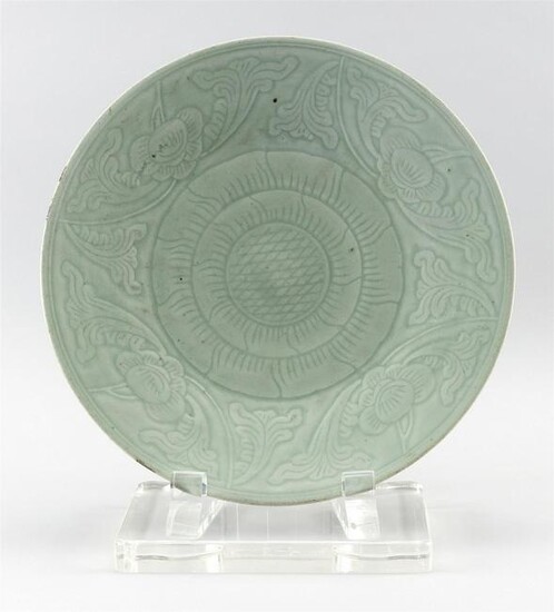CHINESE CELADON PORCELAIN CHARGER 19th Century