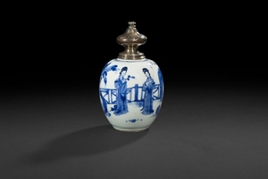 Chine Vase de forme ovoïde en porcelaine à décor e…