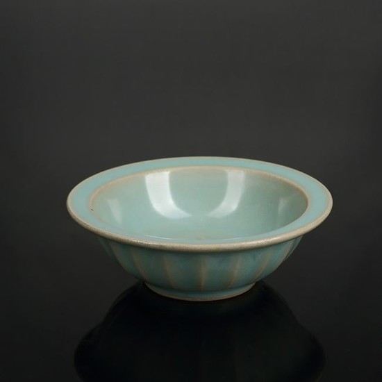 Chinese Longquan Celadon Porcelain Bowl
